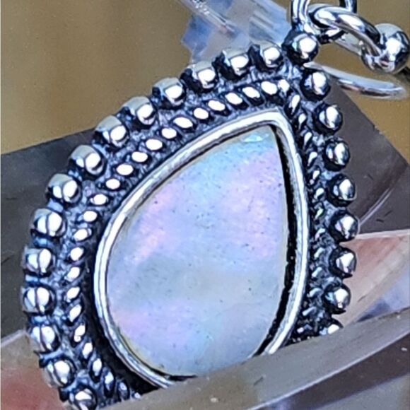 🔥⏭️NWOT Sterling Silver Mother of Pearl Dangling Drop Earrings - Picture 8 of 16